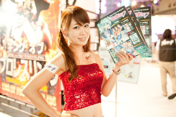 Ngắm dàn showgirl xinh đẹp tại Tokyo Game Show 2012 (1) - Ảnh 3