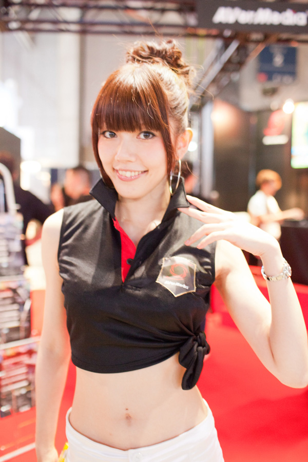 Ngắm dàn showgirl xinh đẹp tại Tokyo Game Show 2012 (4) - Ảnh 9
