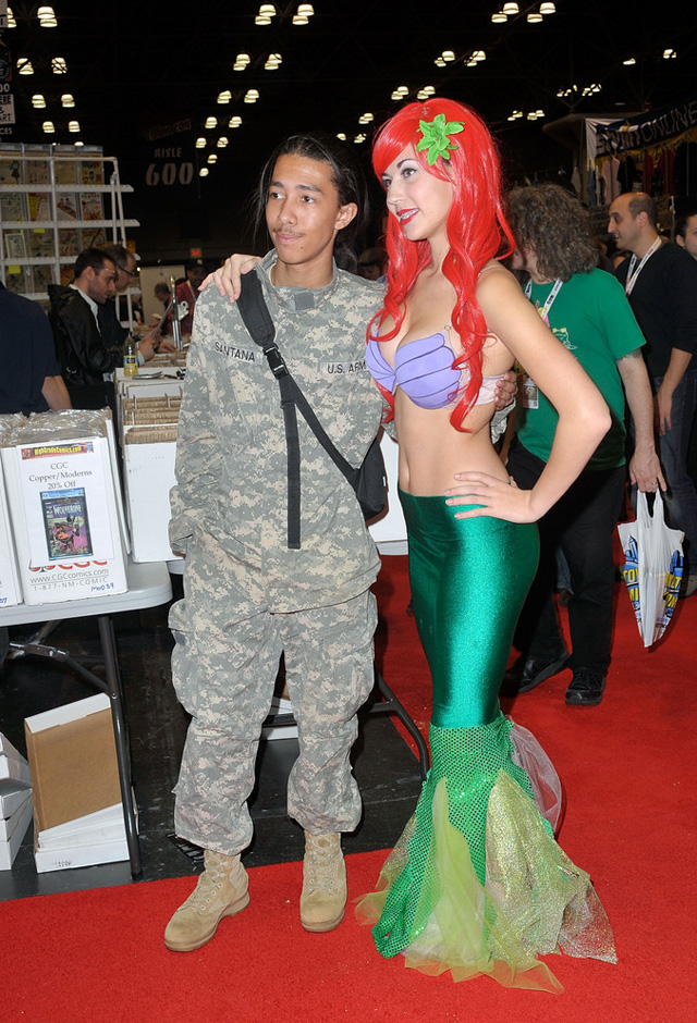 Loạt cosplay ấn tượng tại New York Comic Con 2012 - Ảnh 11