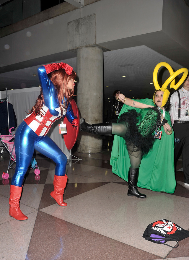Loạt cosplay ấn tượng tại New York Comic Con 2012 - Ảnh 12