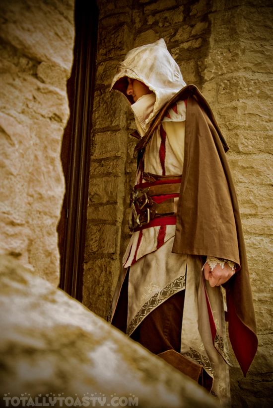 Sát thủ Ezio trong Assassin's Creed II cực đẹp trai - Ảnh 10