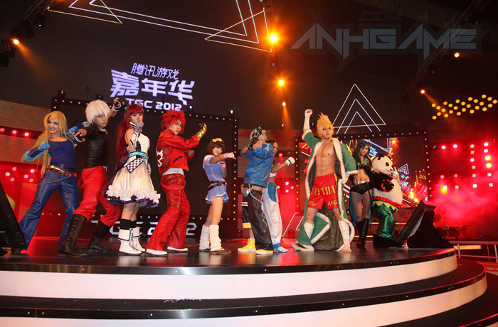 Biểu diễn cosplay Huyễn Đẩu Chi Vương tại TGC 2012 - Ảnh 2