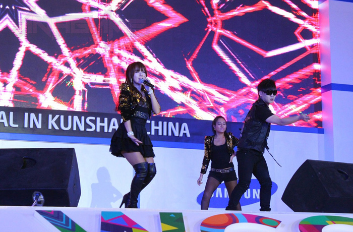 Thái Nghiên nhảy múa cực xung tại WCG 2012 - Ảnh 8