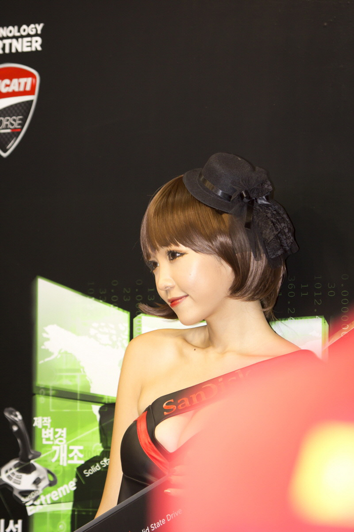 Showgirl G-star 2012: Lee Eun Hye - Ảnh 55