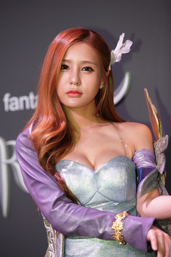 Showgirl G-star 2012: Park Soo Yu - Ảnh 51