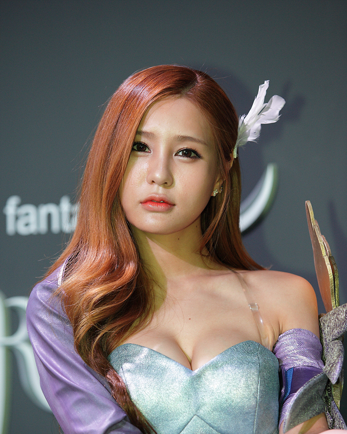 Showgirl G-star 2012: Park Soo Yu - Ảnh 52