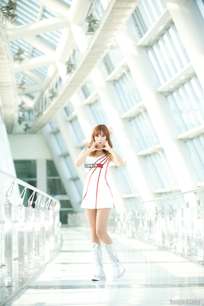 Showgirl G-star 2012: Song Ji Na - Ảnh 13