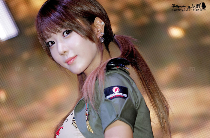 Showgirl G-Star 2012: Heo Yoon Mi - Ảnh 64