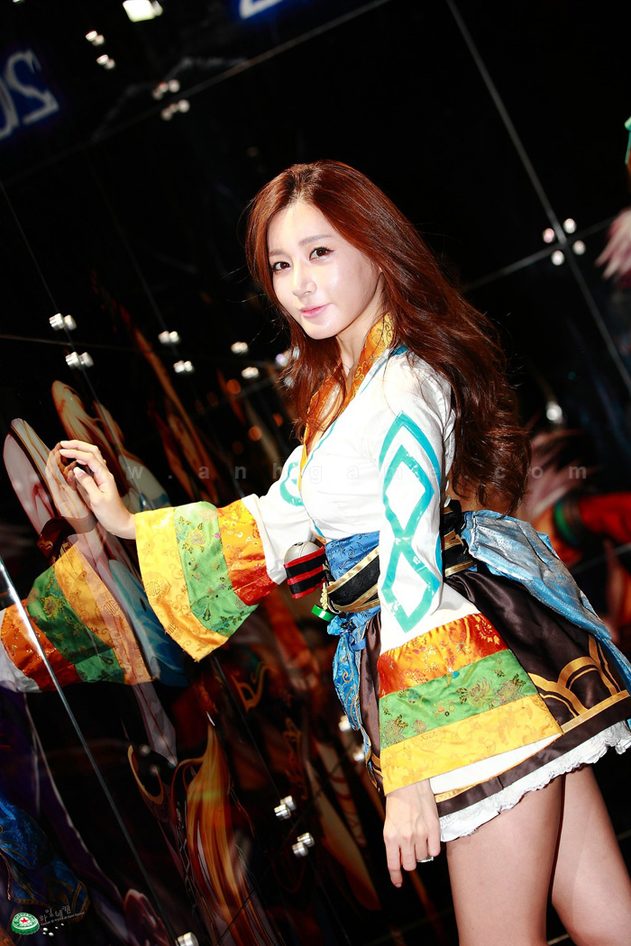 Showgirl Dungeon & Fighter Festival 2012: Han Ji Eun - Ảnh 4