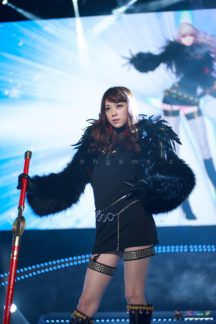 Showgirl Dungeon & Fighter Festival 2012: Ju Da Ha - Ảnh 4