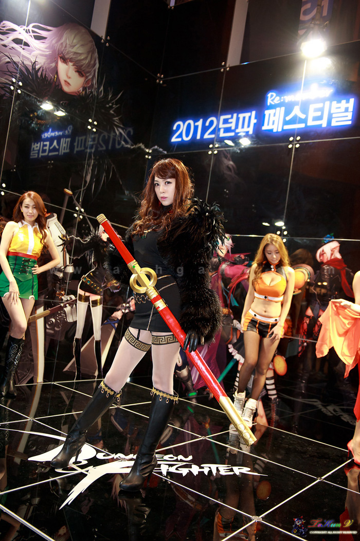 Showgirl Dungeon & Fighter Festival 2012: Ju Da Ha - Ảnh 7