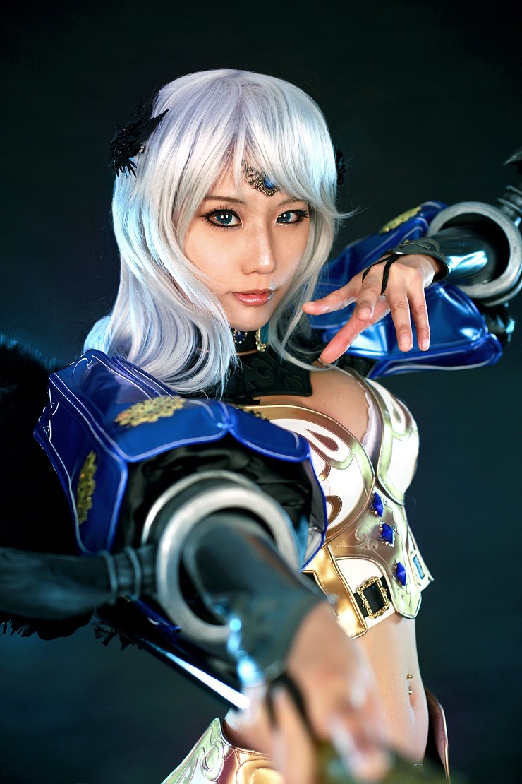 Tasha quyến rũ với cosplay Guardian trong E.O.S - Ảnh 4