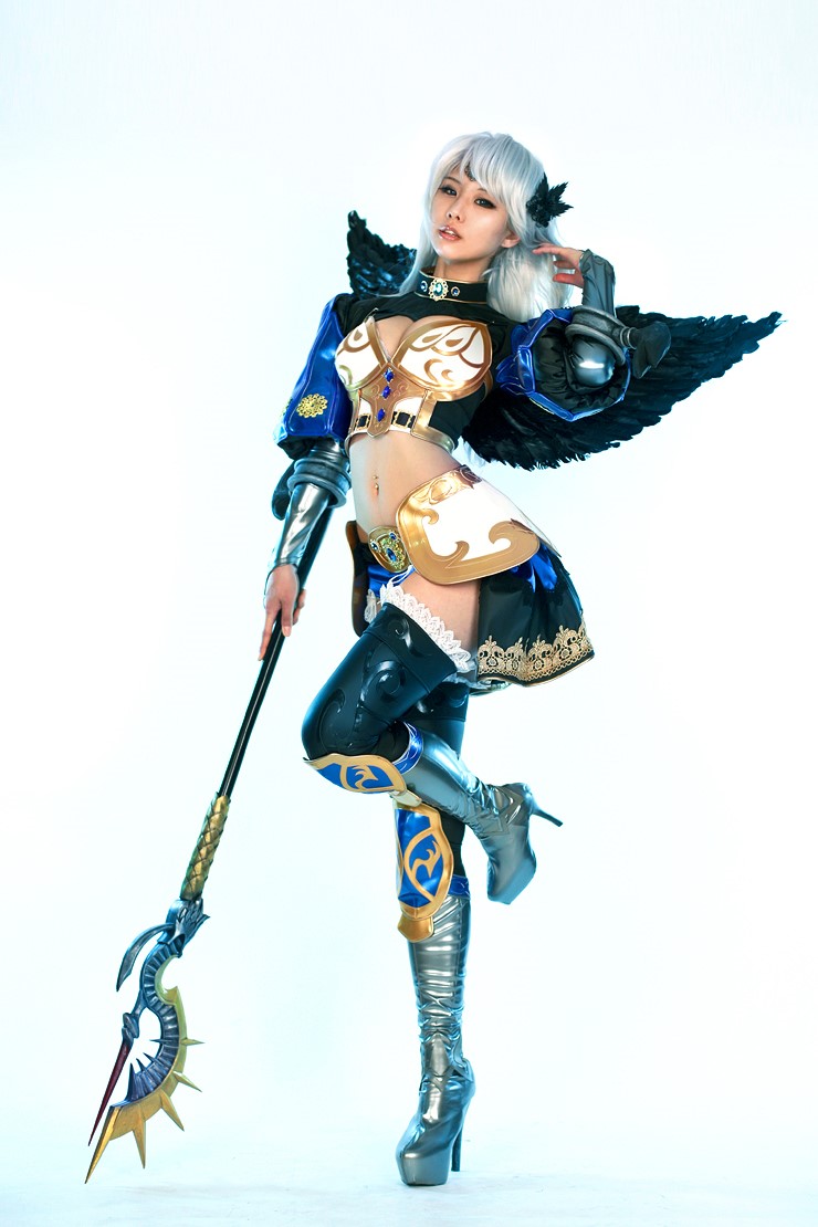 Tasha quyến rũ với cosplay Guardian trong E.O.S - Ảnh 3