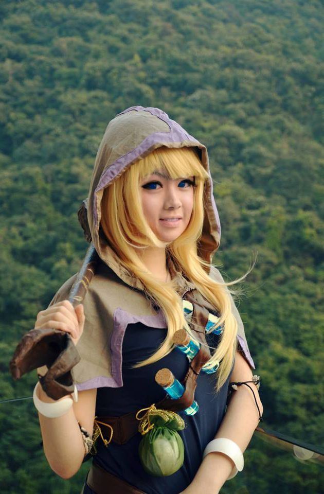 Xuy Tuyết cực dễ thương với cosplay Lux Đạo Tặc - Ảnh 2