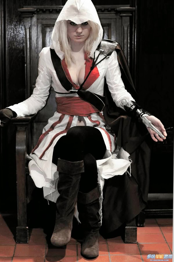 Bộ cosplay tuyệt đẹp về sát thủ Ezio phiên bản nữ - Ảnh 4