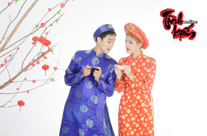 Andrea và Baggio tình tứ đón Tết cổ truyền Việt Nam - Ảnh 5
