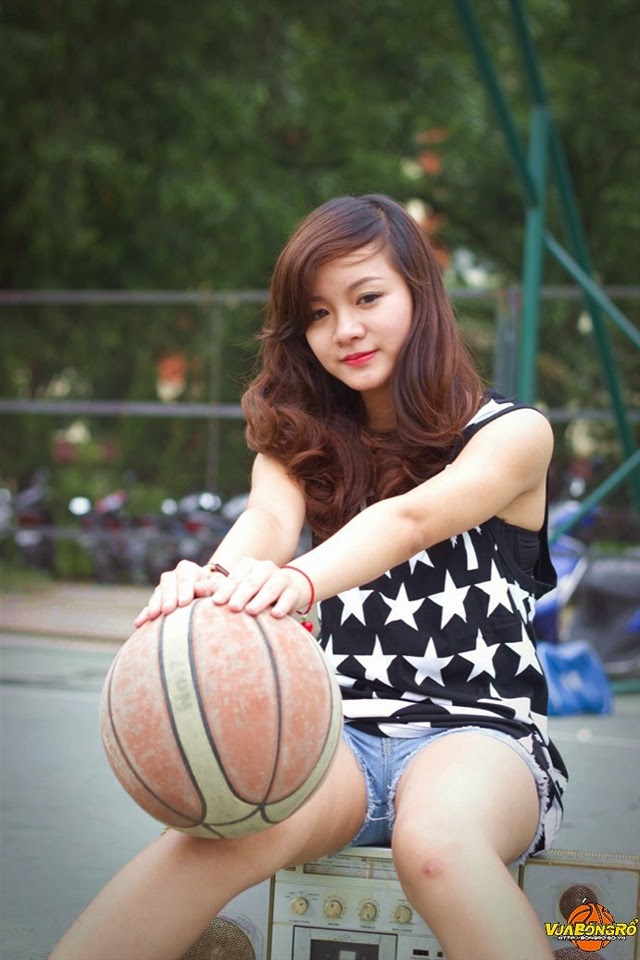 Dáng khỏe khoắn của các thí sinh Miss Bóng Rổ 2013 - Ảnh 1