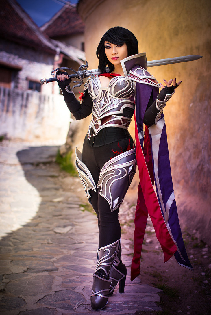 Ngắm cosplay Fiora Quạ Đêm cực chất của Yaya Han - Ảnh 2