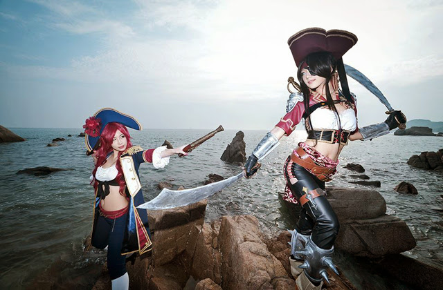 Miyuko khoe trọn bộ cosplay Katarina "cướp biển" - Ảnh 28