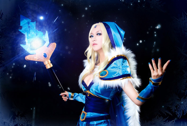 Cosplay "thánh nữ" Crystal Maiden trong DotA 2 - Ảnh 65