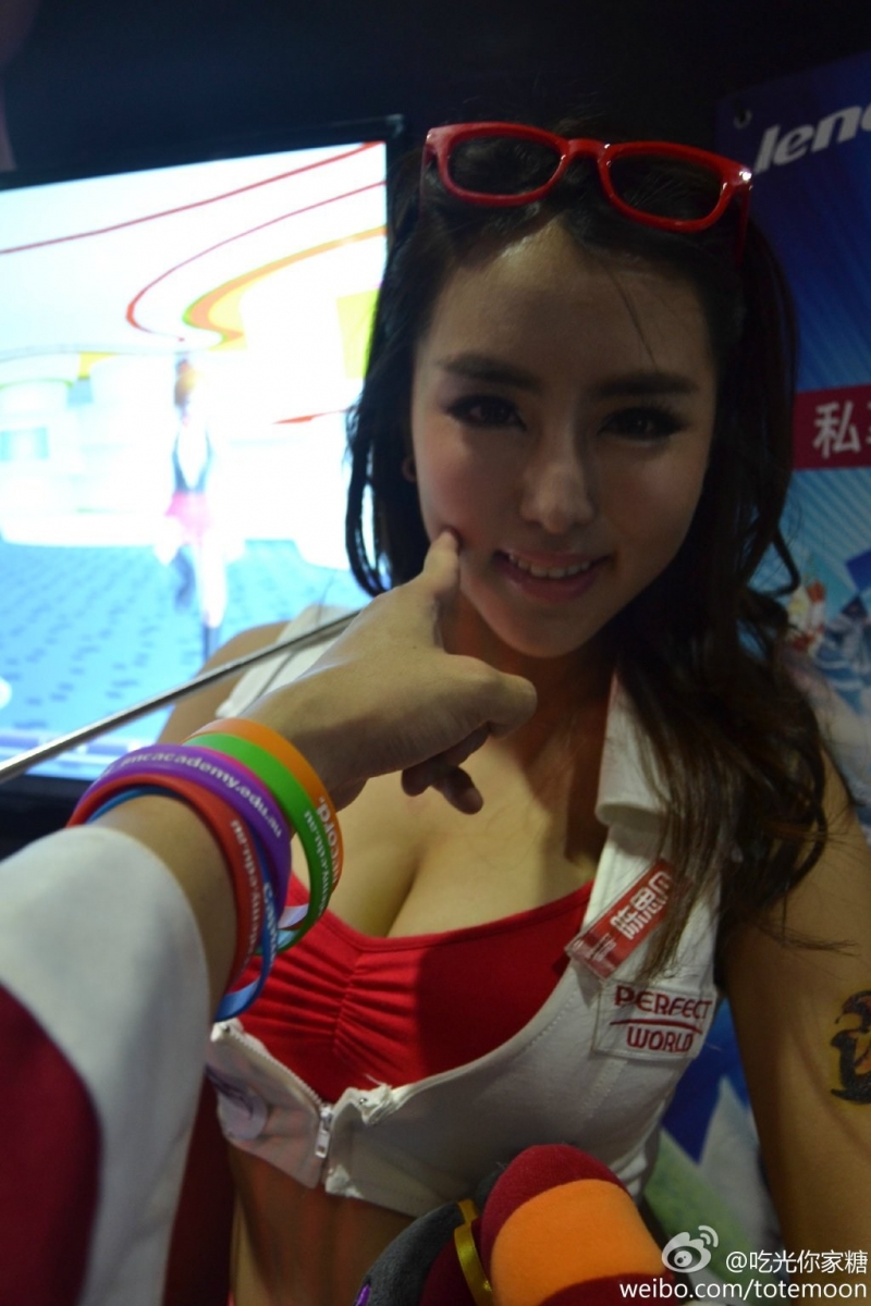 Sờ tận tay các showgirl tại ChinaJoy 2013 - Ảnh 29