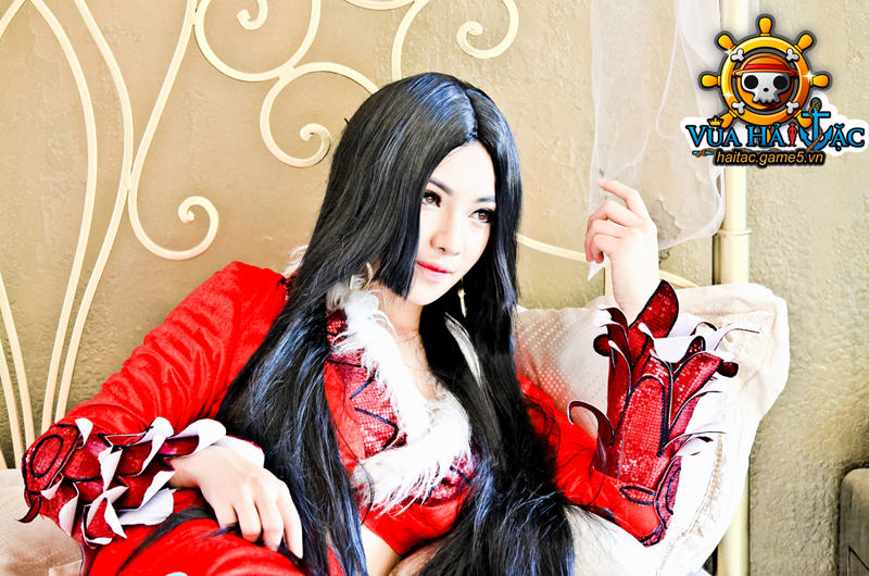 Ly Ba Lan quyến rũ với cosplay Boa Hancock - Ảnh 3