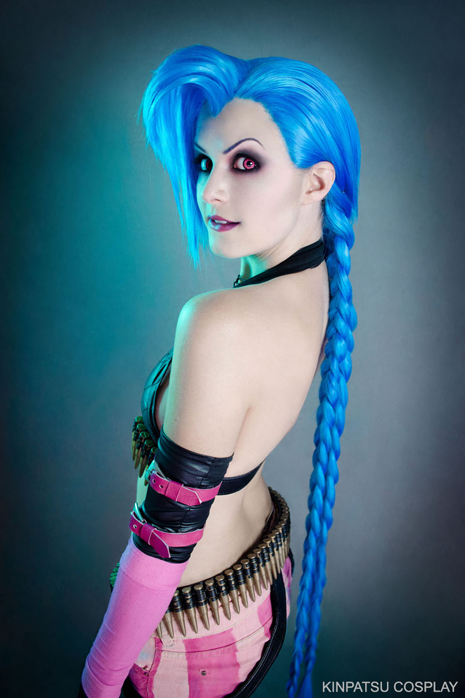 Cosplay Jinx và Jinx Thợ Săn Xác Sống