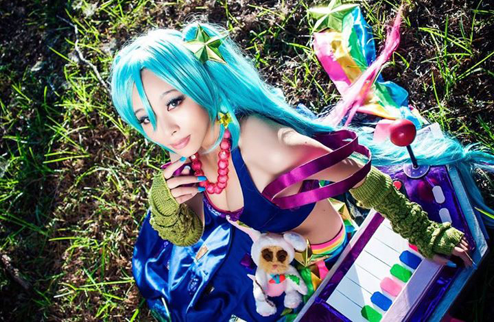 Cosplay Sona Giả Lập siêu gợi cảm và quyến rũ - Ảnh 2