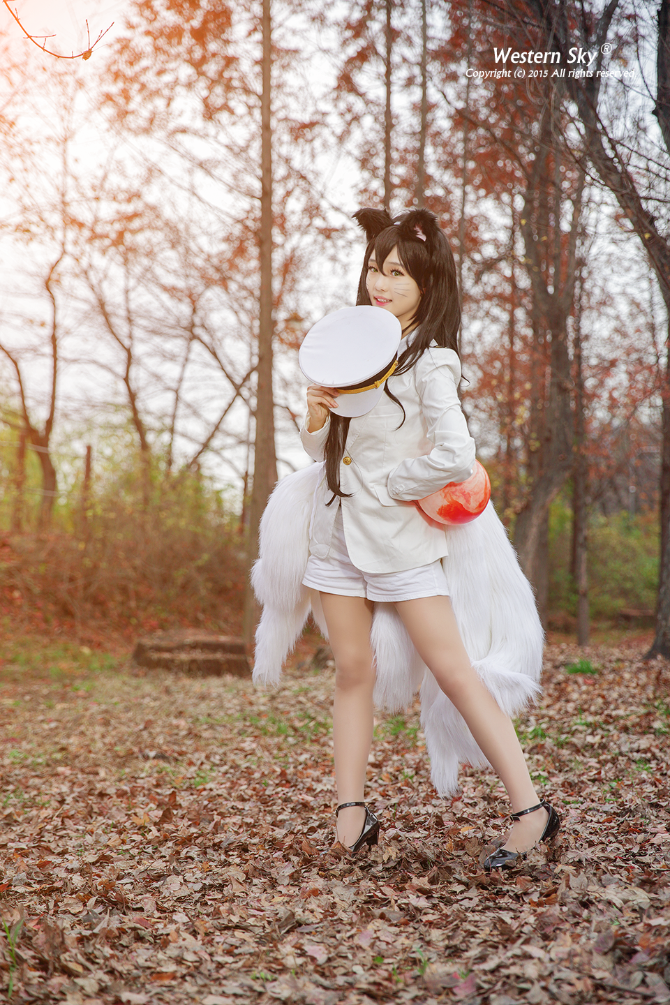Phát hờn trước vẻ đẹp của cosplay SNSD Ahri