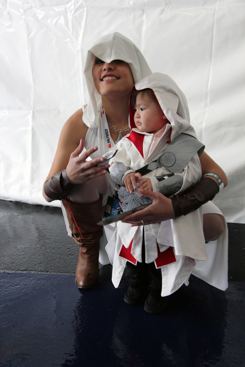 Ngắm cosplay Ezio phiên bản nhí cực đáng yêu - Ảnh 8