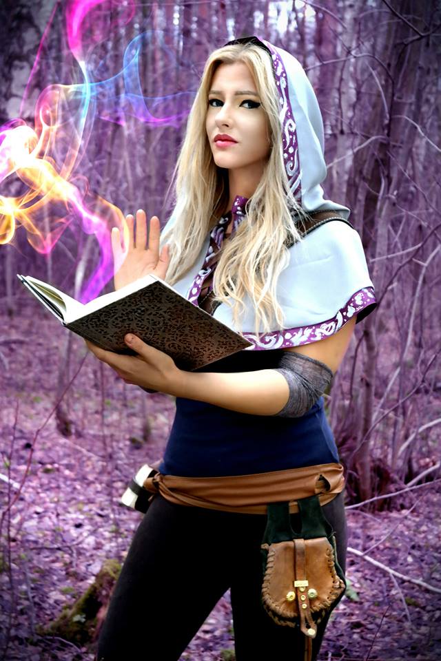Felan quyến rũ với cosplay Lux Đạo Tặc - Ảnh 1