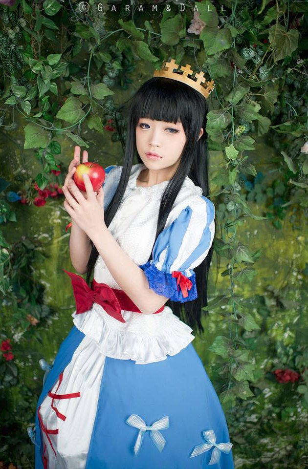 Tomia khoe cosplay Bạch Tuyết cực ấn tượng - Ảnh 17
