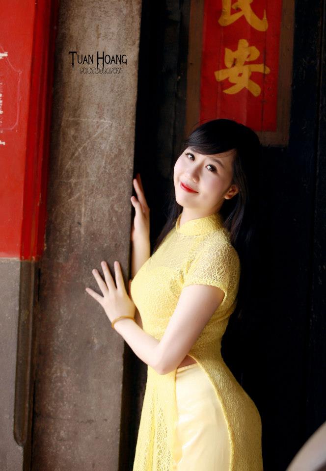 Nu Phạm thướt tha trong tà áo dài đón năm mới - Ảnh 8