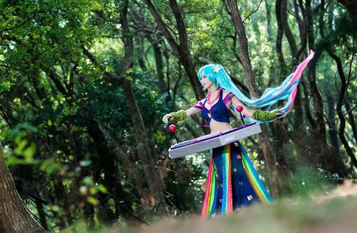 Cosplay Sona Giả Lập siêu gợi cảm và quyến rũ - Ảnh 7
