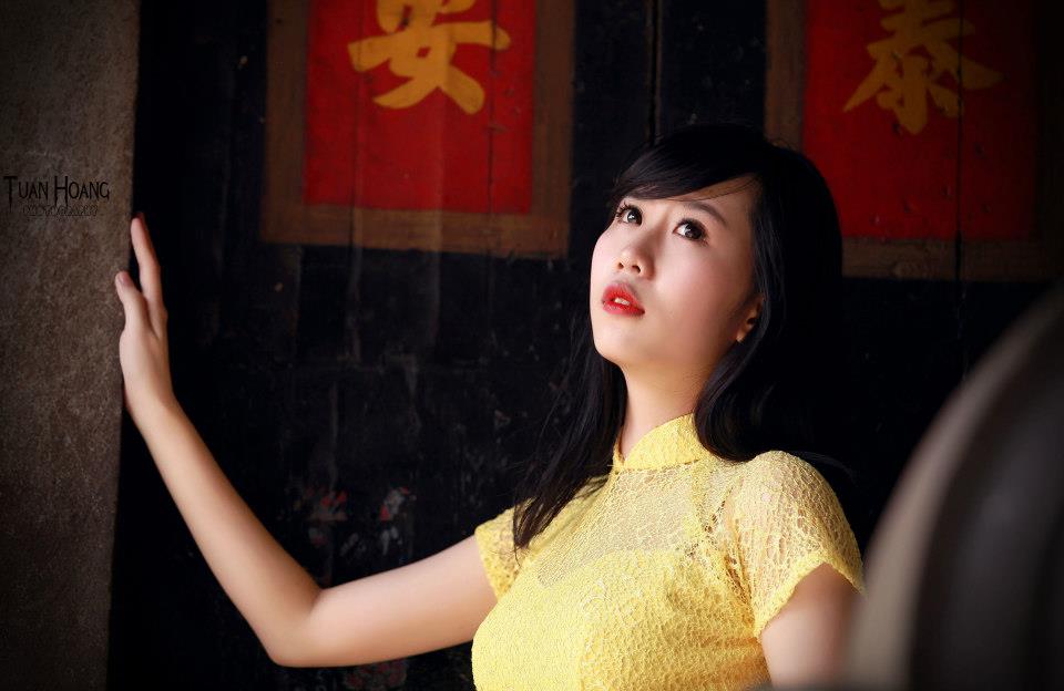 Nu Phạm thướt tha trong tà áo dài đón năm mới - Ảnh 12