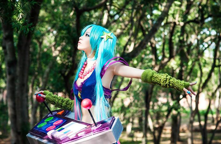 Cosplay Sona Giả Lập siêu gợi cảm và quyến rũ - Ảnh 14