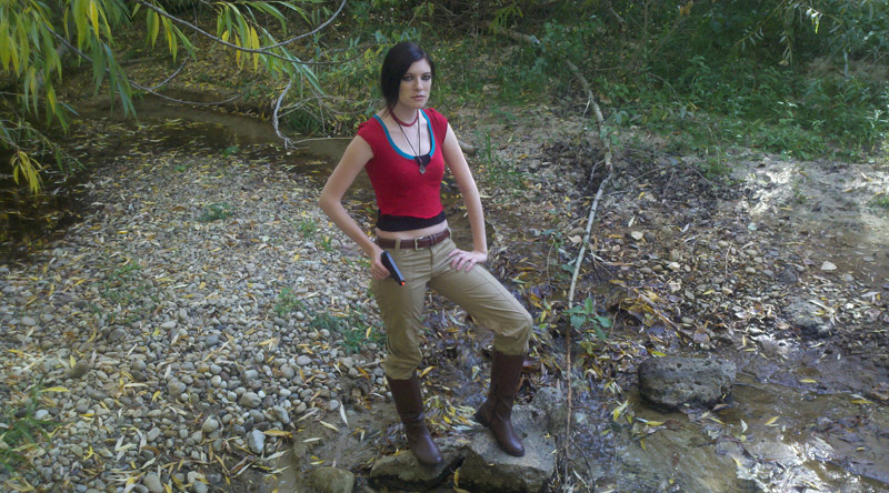 Thợ săn tiền thưởng Chloe Frazer gợi cảm và quyến rũ - Ảnh 7