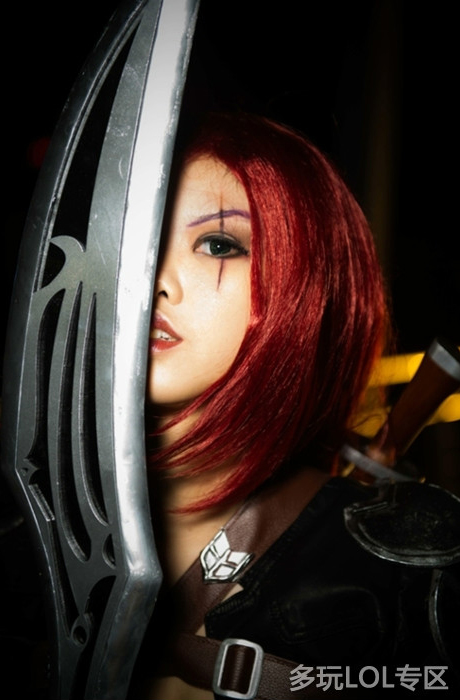 Ngắm vẻ đẹp quyến rũ của "ác kiếm" Katarina - Ảnh 1