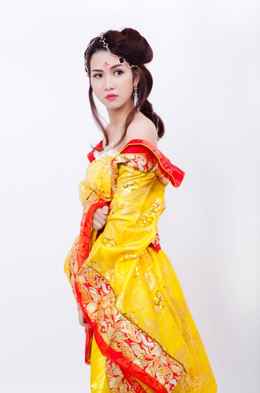 Mỹ nữ Việt quyến rũ với cosplay Thiên Địa Quyết - Ảnh 2