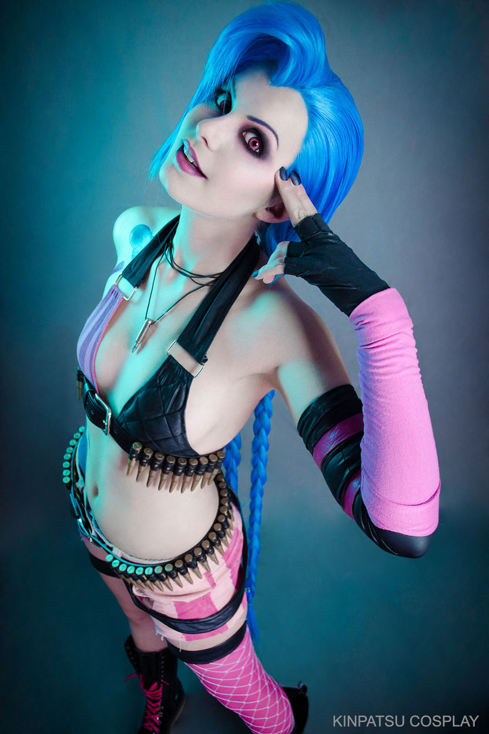 Cosplay Jinx và Jinx Thợ Săn Xác Sống
