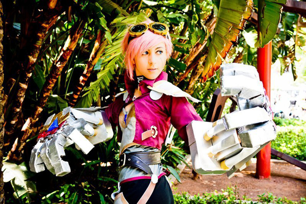 Ngắm vẻ quyến rũ của Vi qua cosplay - Ảnh 5