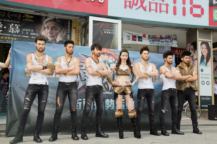 Biểu diễn cosplay Thần Ma Đại Lục trên đường phố xứ Đài - Ảnh 21
