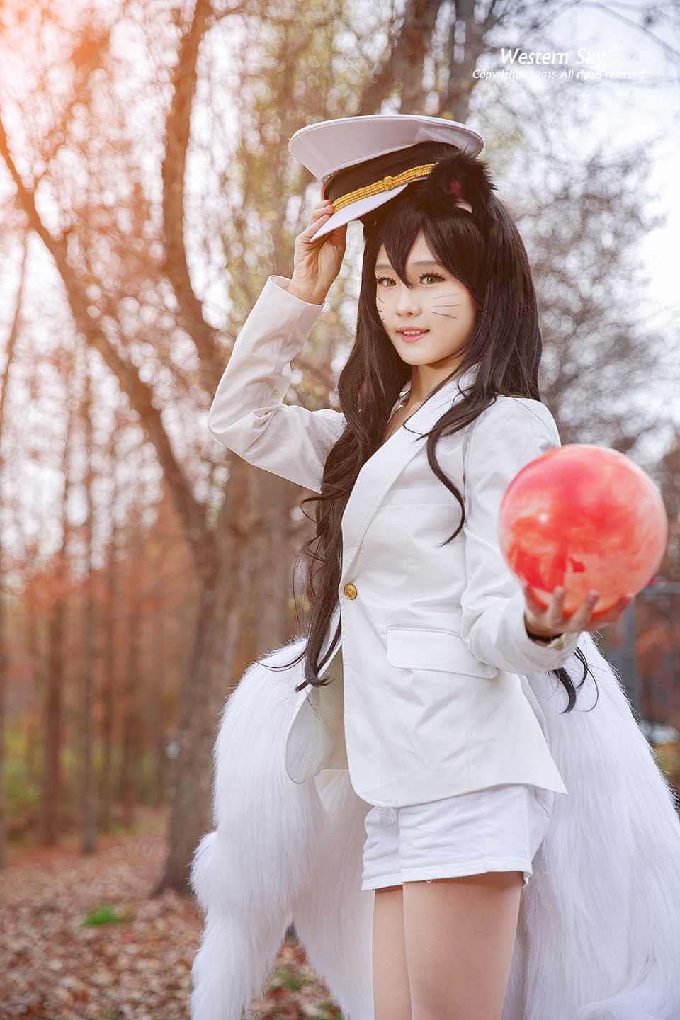 Phát hờn trước vẻ đẹp của cosplay SNSD Ahri