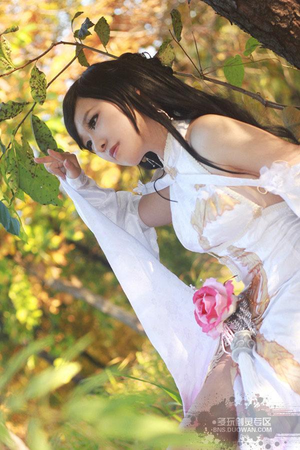 Cosplay NPC trong Blade & Soul đẹp như tiên nữ - Ảnh 2