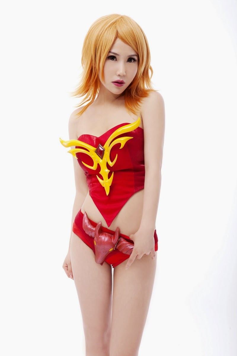 Ngắm loạt cosplay "bốc lửa" của DotA 2 Trung Quốc - Ảnh 11