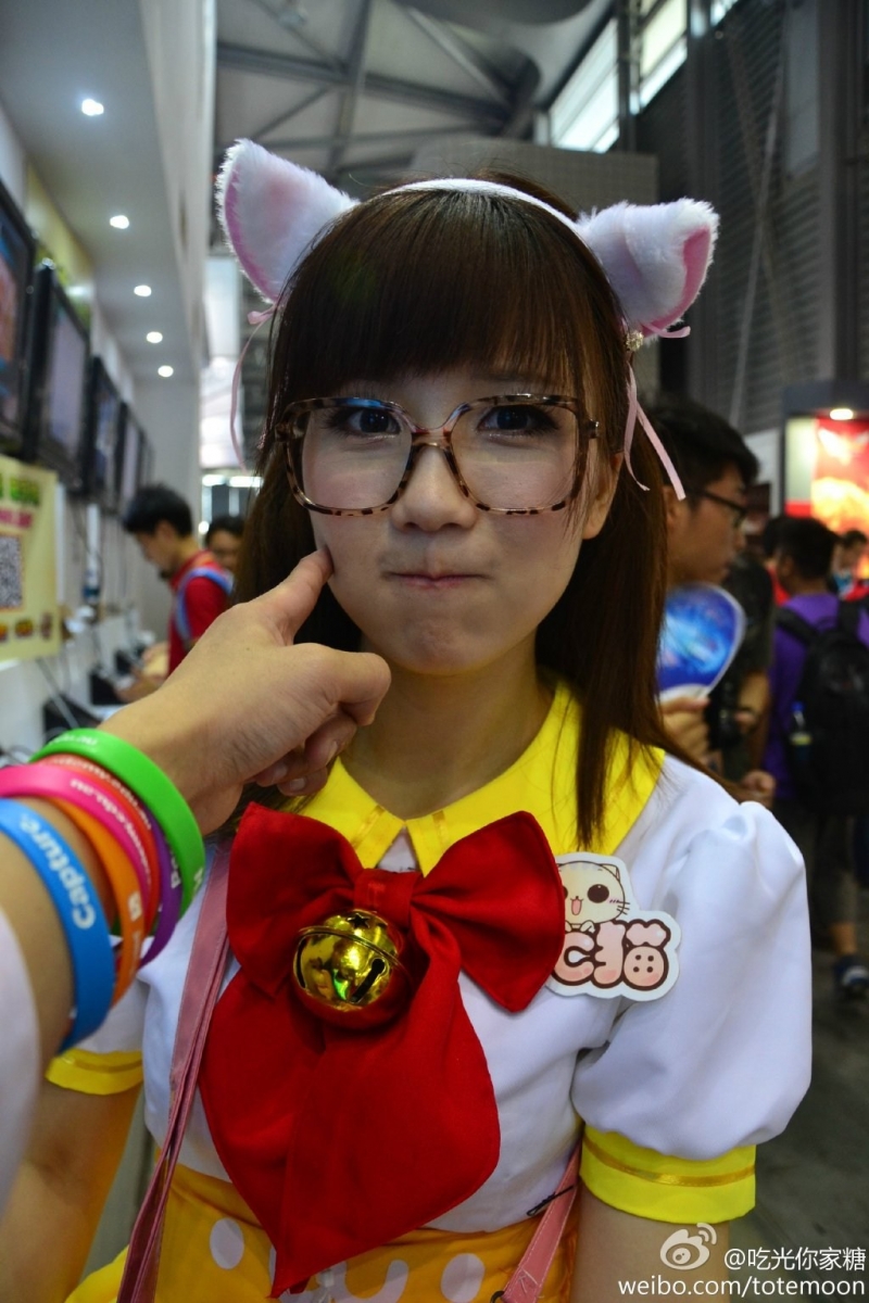Sờ tận tay các showgirl tại ChinaJoy 2013 - Ảnh 6