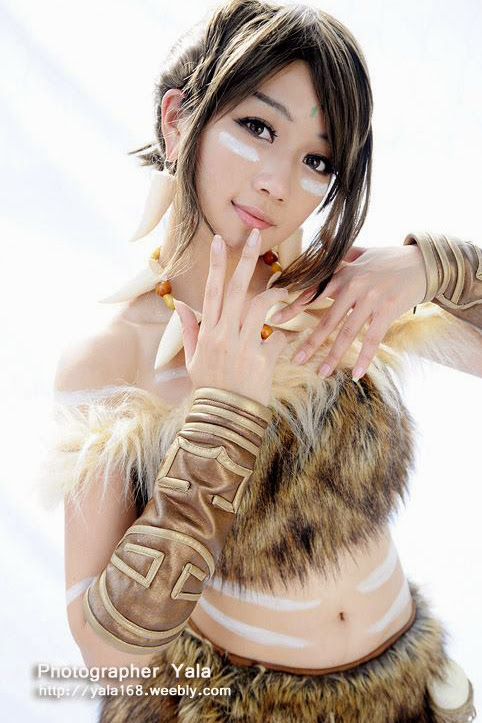 Thợ săn Nidalee khoe dáng giữa rừng vắng - Ảnh 24