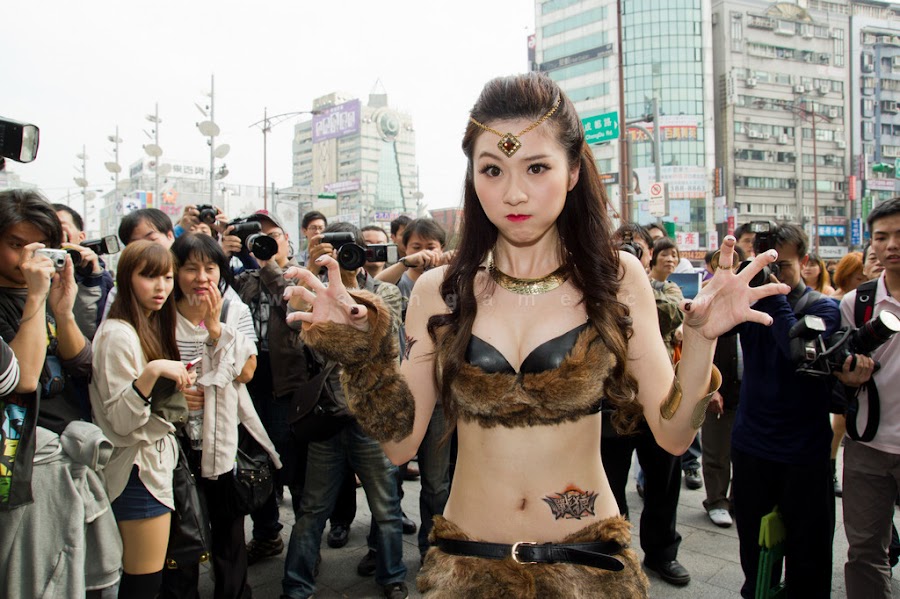 Biểu diễn cosplay Thần Ma Đại Lục trên đường phố xứ Đài - Ảnh 6