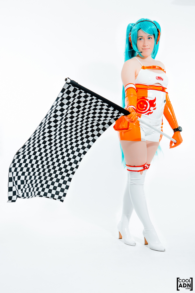 Hatsune Miku dễ thương với cosplay Miku Racing 2010 - Ảnh 6