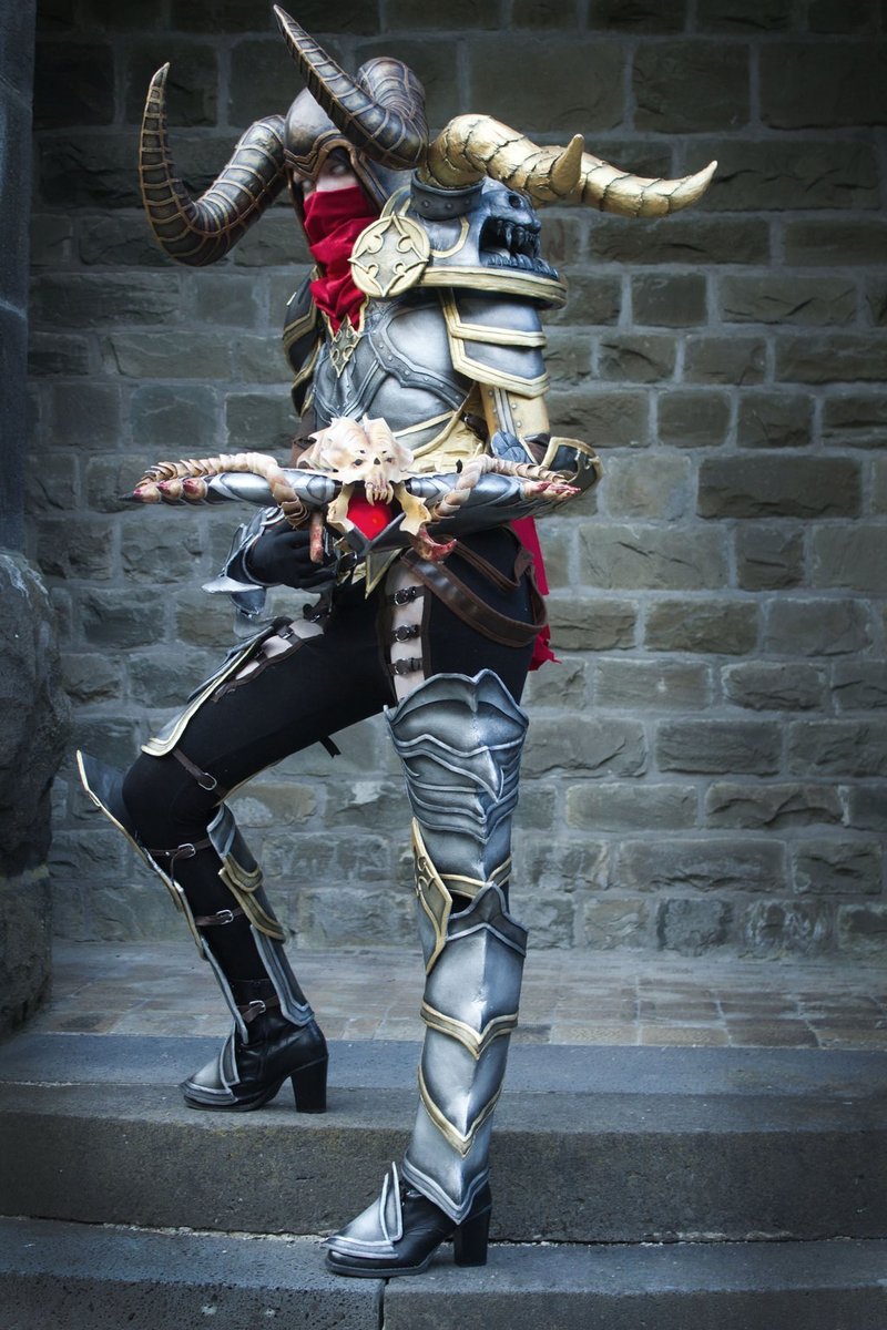 Diablo 3: Bộ ảnh cosplay Demon Hunter của Emily Rosa - Ảnh 1